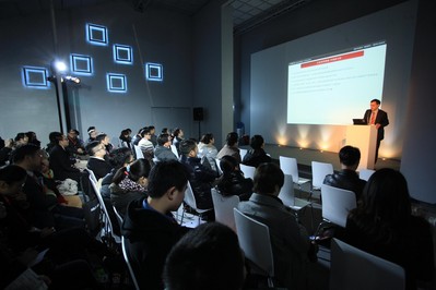 NOVOMANIA 2012于去年3月在上海世博展覽館舉行，展場總面積達25,000平方米，吸引了來自13個國家的117家參展商和13,000名專業(yè)觀眾