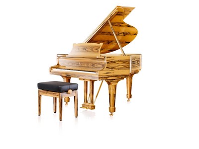 象牙黑檀鋼琴，目前全球僅此一臺  型號：O-180