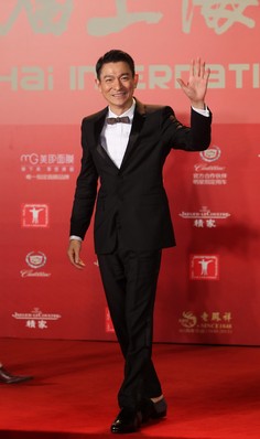 本屆上海國(guó)際電影節(jié)群星薈萃，美即面膜作為大會(huì)指定唯一面膜品牌共襄盛舉，見證眾星風(fēng)采