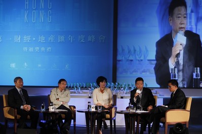 嘉凱城集團(tuán)董事、副總裁李懷彬先生在第一財(cái)經(jīng)地產(chǎn)匯年度峰會(huì)上表示，新型城鎮(zhèn)化的核心就是集聚