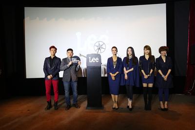 圖片1 Lee《好奇不滅》微電影發(fā)布會(huì)新聞?wù)掌?發(fā)布現(xiàn)場(chǎng)主創(chuàng)人員合照(1) (何昊文、葉念琛、張歆藝、盛朗熙、連詩雅、雷琛瑜)